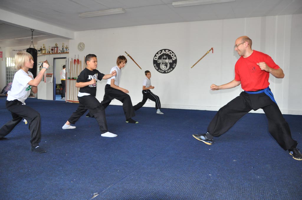 Kinder Kung Fu Training